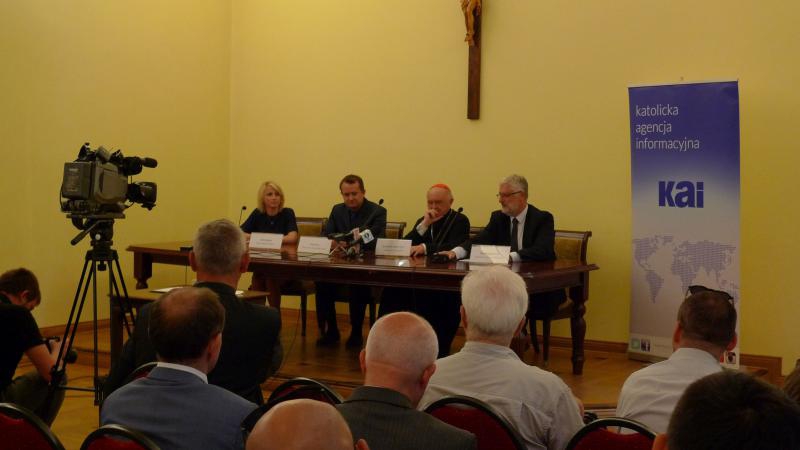 O obsłudze medialnej mówili wczoraj przedstawiciele PAP i KA na konferencji w Kurii Metropolitalnej Archidiecezjii Warszawskiej