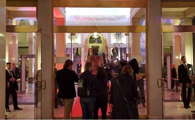 Dziennikarze w kuluarach