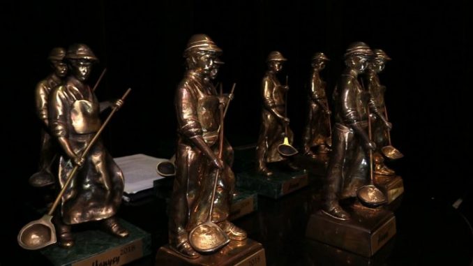Hanysy 2018 statuetki