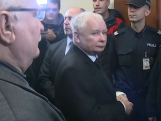 Jarosław Kaczyński przed rozprawą w sądzie