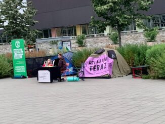 Strajk głodowy pod siedzibą Telewizji Polskiej