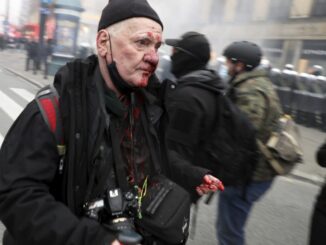 Fotograf "Tygodnika Solidarność" Tomasz Gutry został postrzelony z broni gładkolufowej