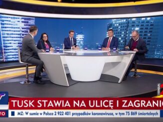 W czasie programu emitowano m.in. takie  hasła, jak: "Tusk stawia na ulice i zagranicę" i "To jest protest zinstytucjonalizowanej Targowicy"