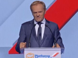 Donald Tusk podczas posiedzenia Rady Krajowej PO