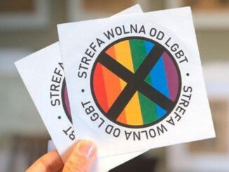 Oblicza homofobii: naklejki "Strefa wolna od LGBT" były dołączane do "Gazety Polskiej"