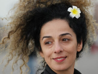 Masih Alinejad to irańska aktywistka na rzecz praw kobiet i dziennikarka