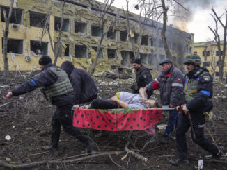 Zdjęciem roku została fotografia "Mariupol Maternity Hospital Airstrike" autorstwa Jewhena Małoletki