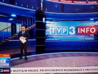 Adrian Klarenbach podczas debiutu w „TVP3 Info”