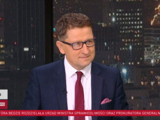 Na antenie nowego TVP Info Nawrocki zadebiutował w poniedziałek, prowadząc pasmo publicystyczne