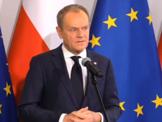 Doland Tusk na konferencji prasowej