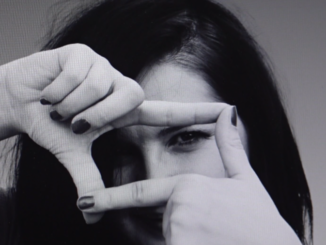 Ogłaszamy Konkurs im. Brygidy Frosztęgi-Kmiecik na Krótką Formę Wideo dla Uczniów Szkół Średnich